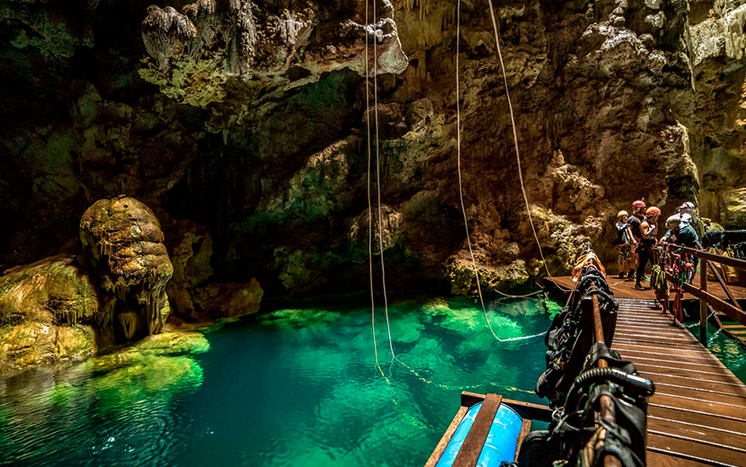 Abismo Anhumas | Mergulho Credenciado